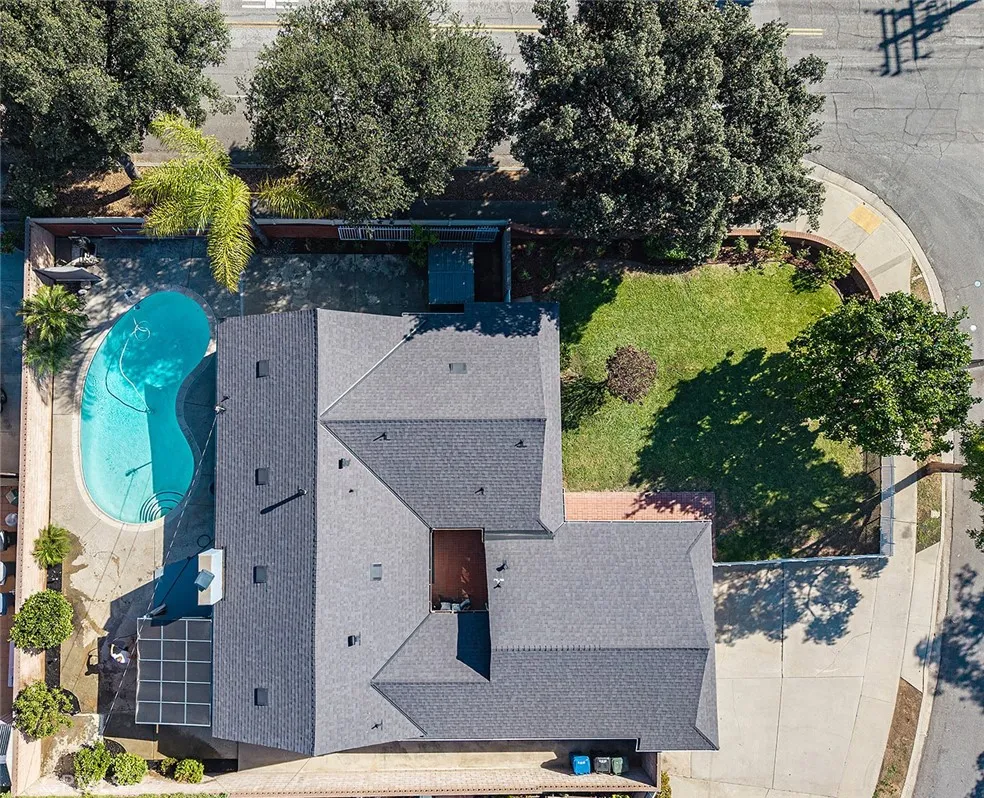 1630 E Edgecomb Covina, CA 91724