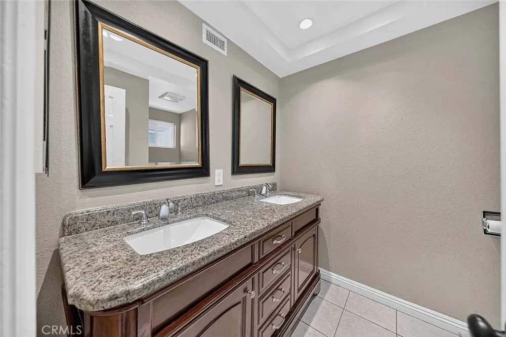 1630 E Edgecomb Covina, CA 91724
