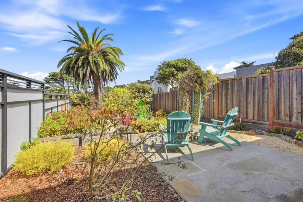 2626 Wawona Street San Francisco, CA 94116