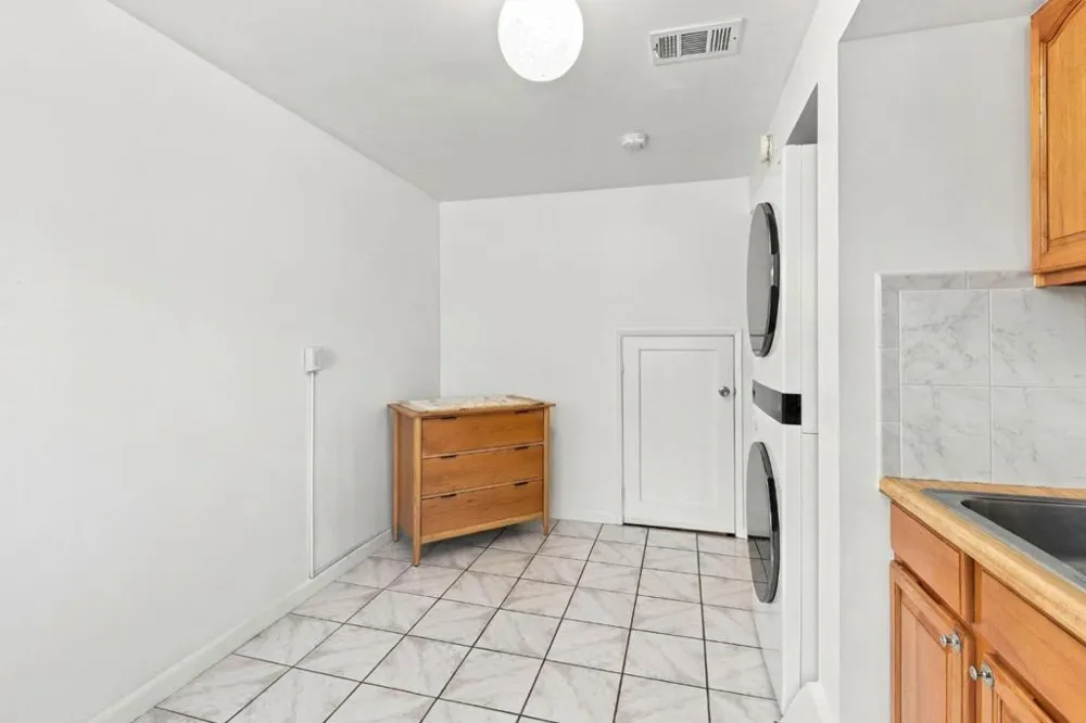 2626 Wawona Street San Francisco, CA 94116