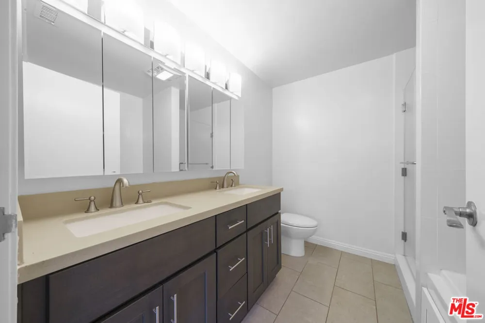 1601 Fuller Avenue #303 Los Angeles, CA 90046