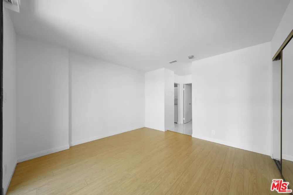 1601 Fuller Avenue #303 Los Angeles, CA 90046