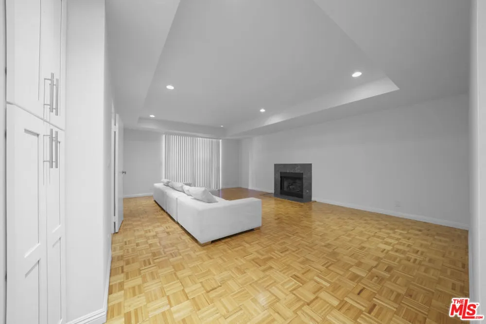 1601 Fuller Avenue #303 Los Angeles, CA 90046