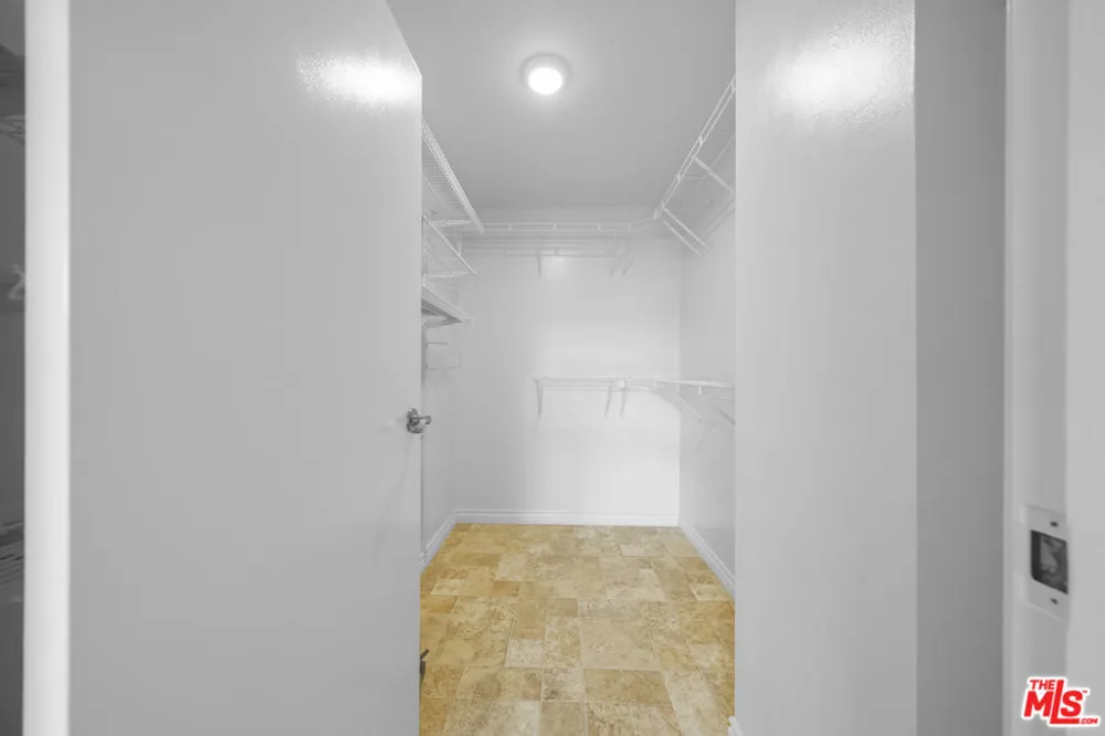 1601 Fuller Avenue #303 Los Angeles, CA 90046