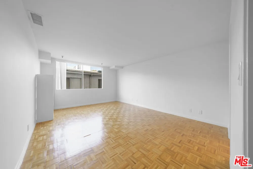 1601 Fuller Avenue #303 Los Angeles, CA 90046
