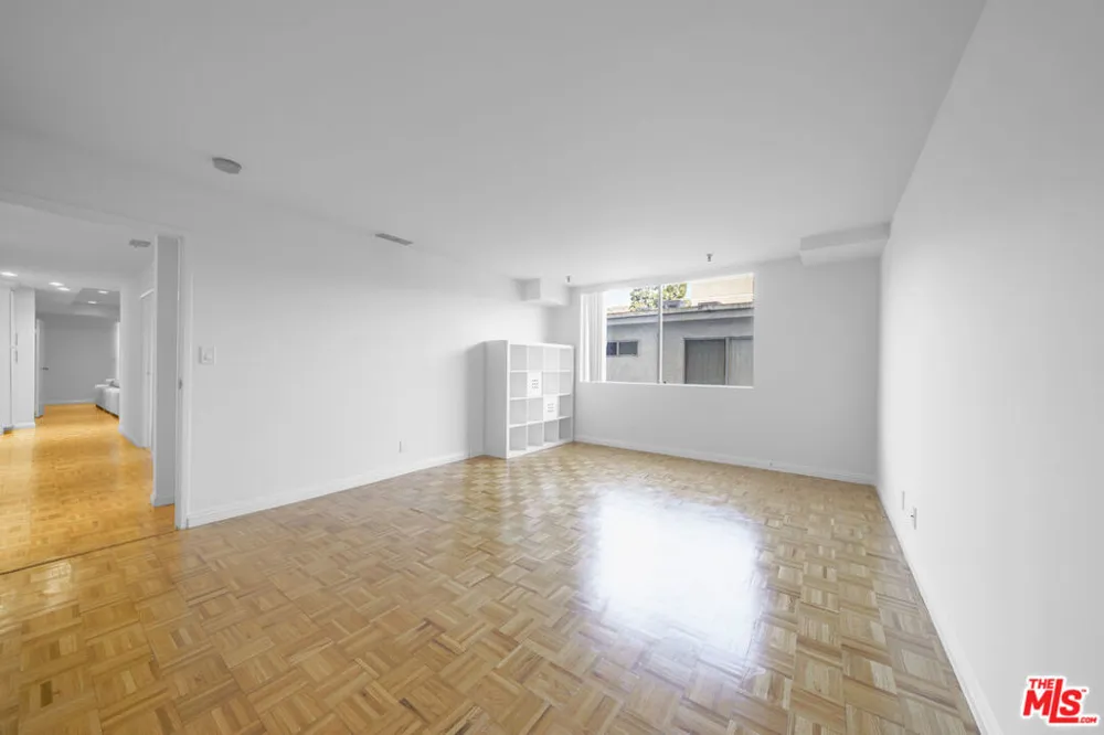 1601 Fuller Avenue #303 Los Angeles, CA 90046