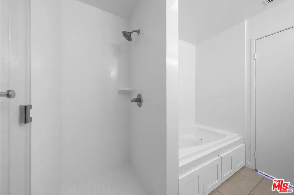 1601 Fuller Avenue #303 Los Angeles, CA 90046