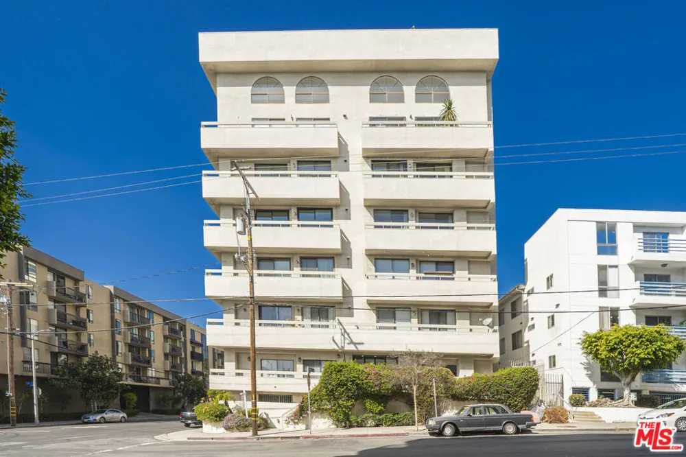 1601 Fuller Avenue #303 Los Angeles, CA 90046