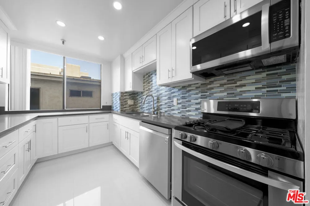 1601 Fuller Avenue #303 Los Angeles, CA 90046