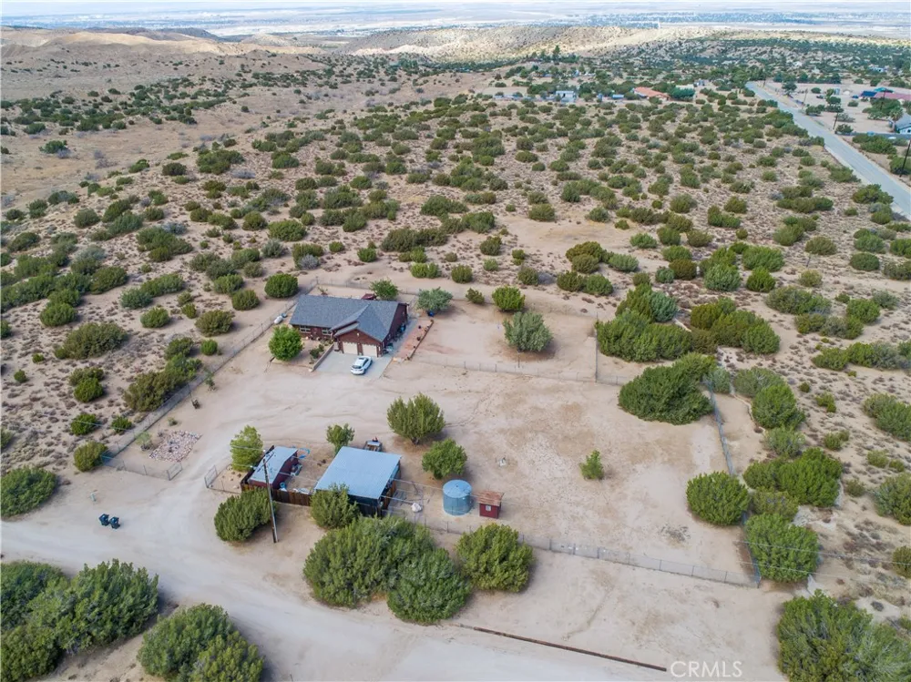 9569 E Avenue Y8 Littlerock, CA 93543