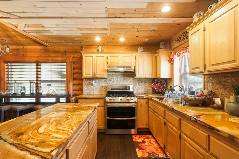 9569 E Avenue Y8 Littlerock, CA 93543