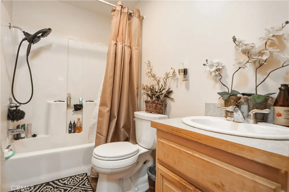 9569 E Avenue Y8 Littlerock, CA 93543