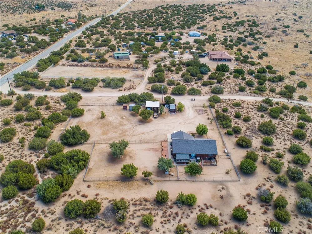 9569 E Avenue Y8 Littlerock, CA 93543