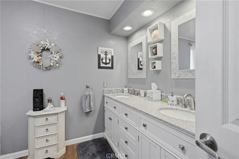 5409 Fountain View Way Bakersfield, CA 93313