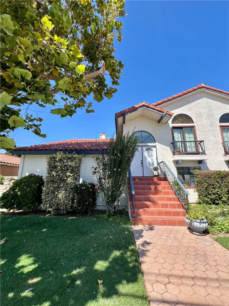 2119 Ernest Avenue #2 Redondo Beach, CA 90278
