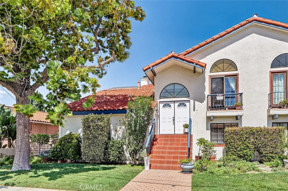 2119 Ernest Avenue #2 Redondo Beach, CA 90278