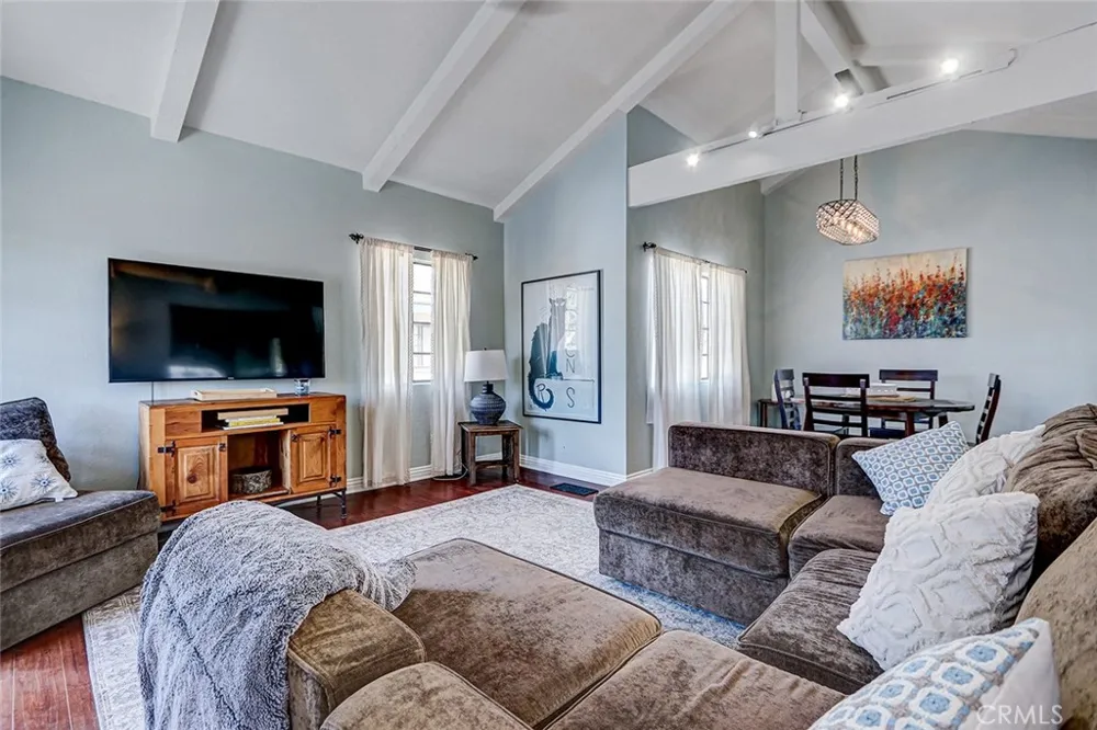 2119 Ernest Avenue #2 Redondo Beach, CA 90278