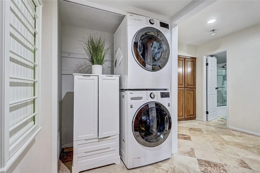 2119 Ernest Avenue #2 Redondo Beach, CA 90278