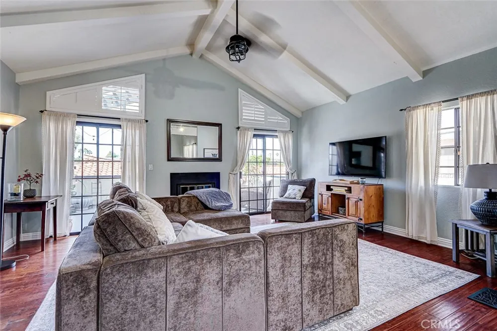 2119 Ernest Avenue #2 Redondo Beach, CA 90278
