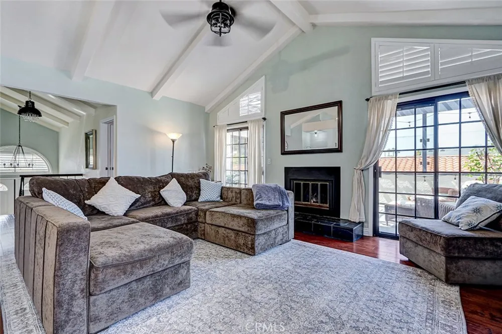 2119 Ernest Avenue #2 Redondo Beach, CA 90278