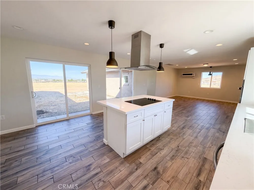 14100 Nightshade Apple Valley, CA 92307
