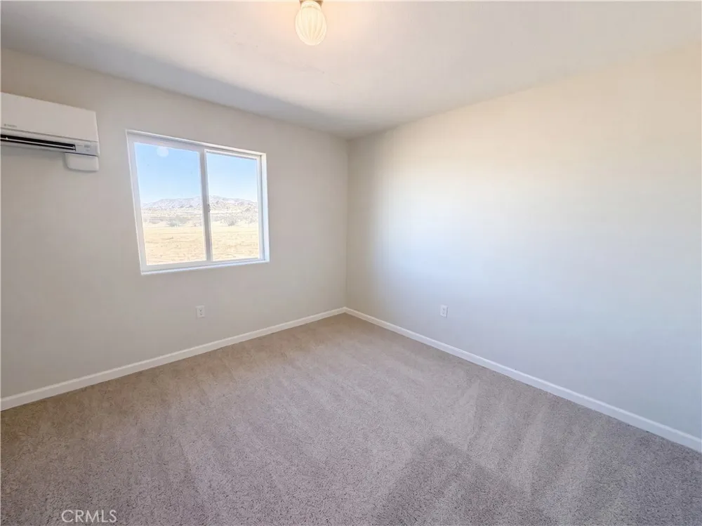 14100 Nightshade Apple Valley, CA 92307