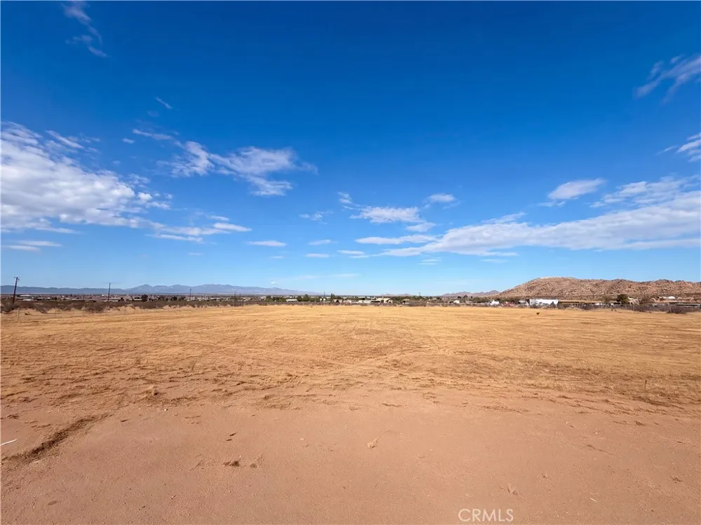 14100 Nightshade Apple Valley, CA 92307