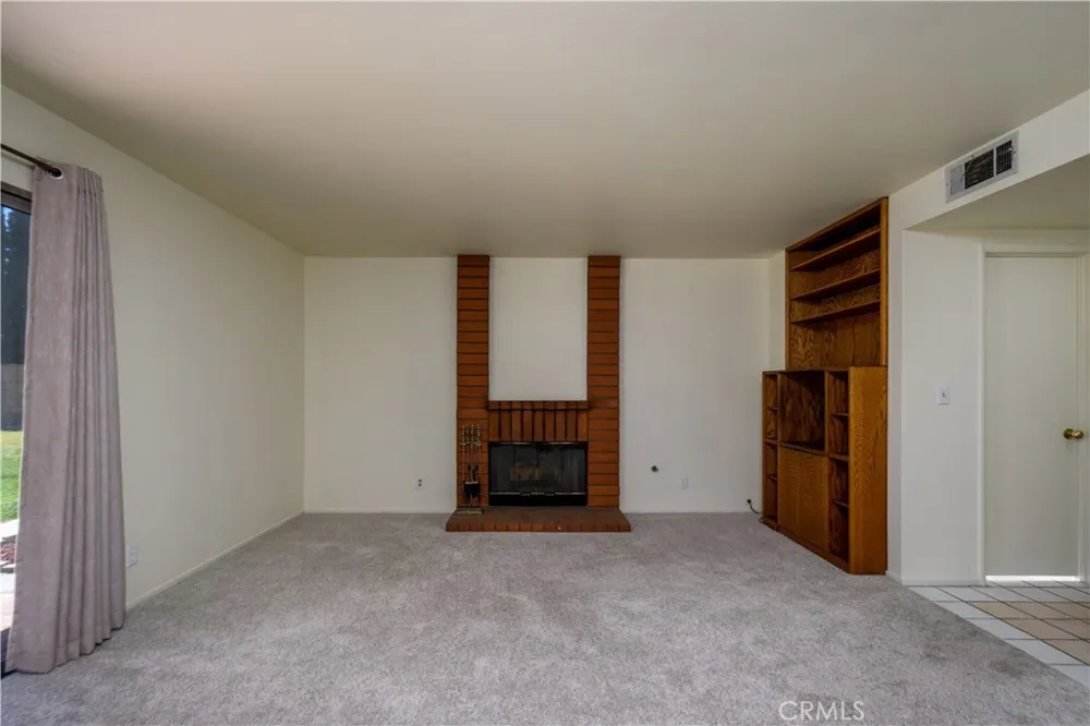 38016 Ranier Palmdale, CA 93552
