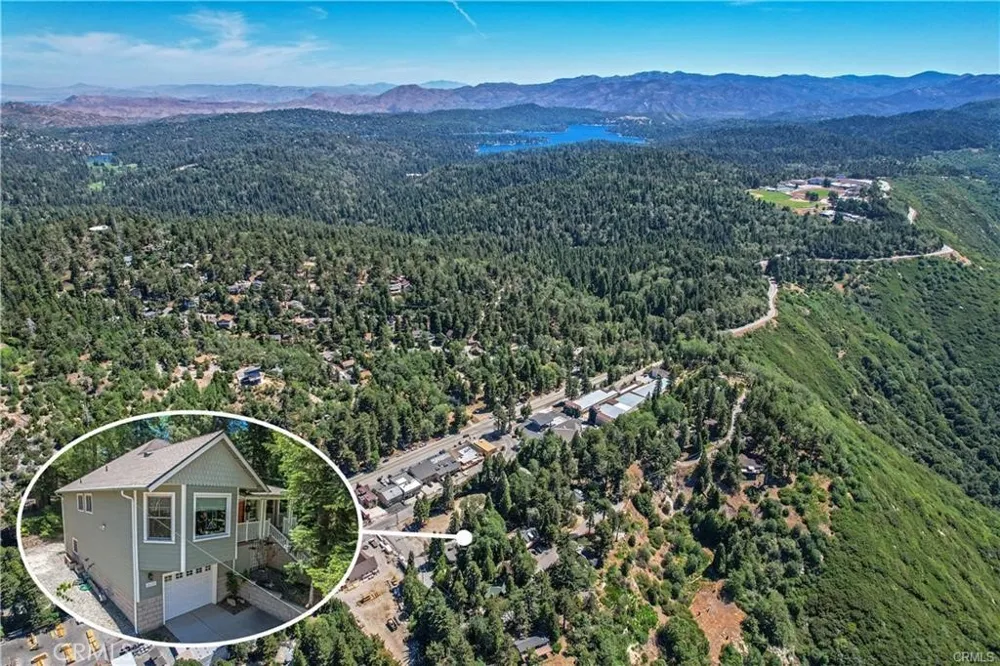 26548 Blackfoot E Rimforest, CA 92378