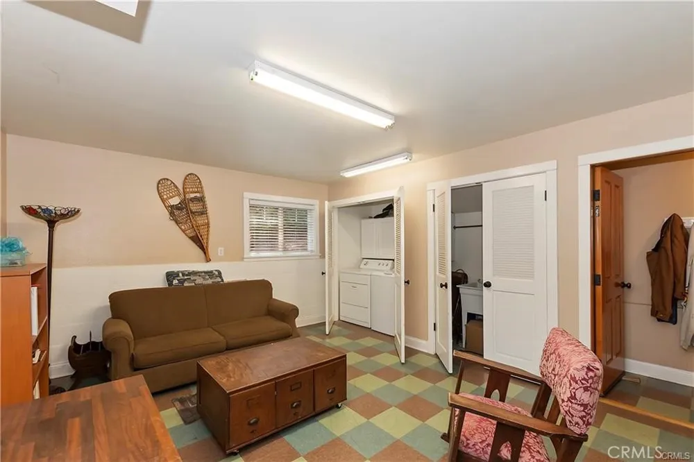 26548 Blackfoot E Rimforest, CA 92378