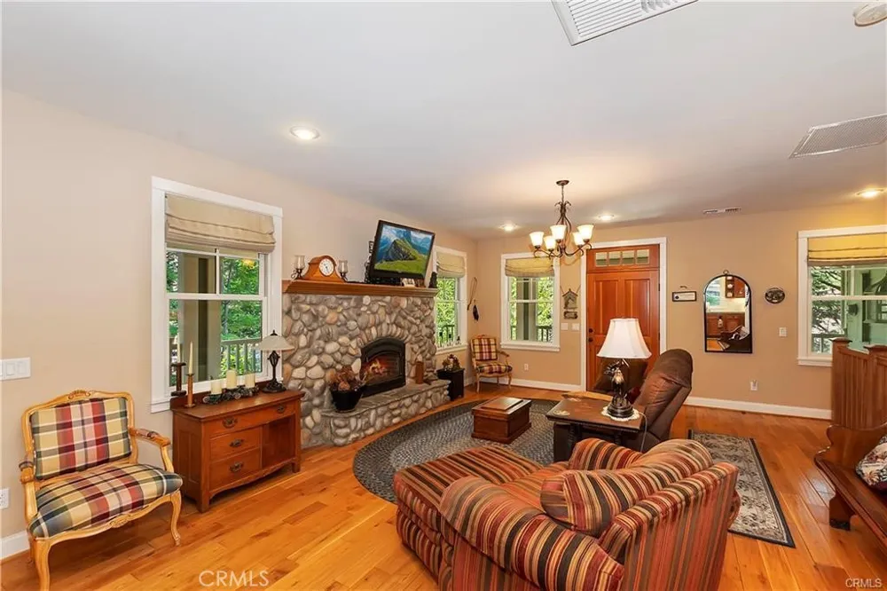 26548 Blackfoot E Rimforest, CA 92378