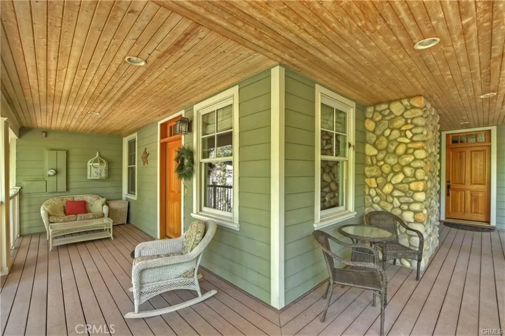26548 Blackfoot E Rimforest, CA 92378