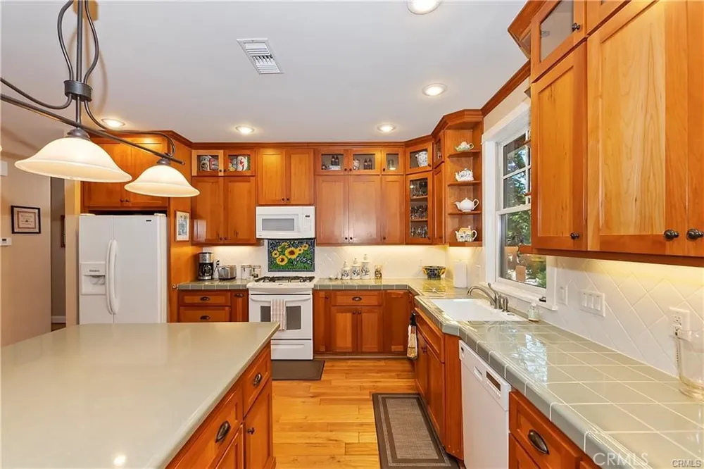 26548 Blackfoot E Rimforest, CA 92378