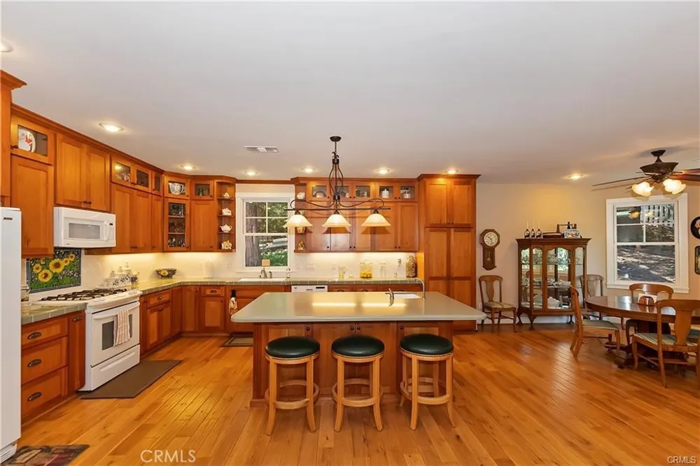 26548 Blackfoot E Rimforest, CA 92378