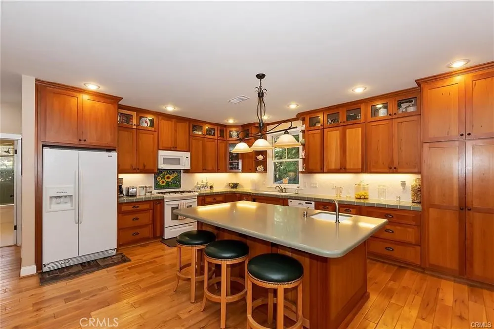 26548 Blackfoot E Rimforest, CA 92378