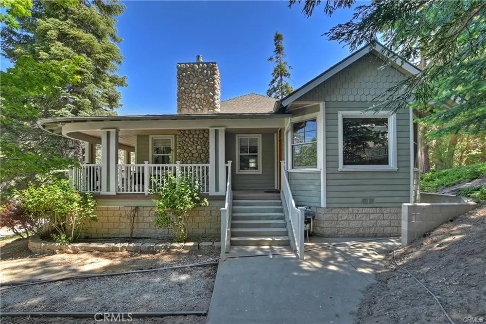 26548 Blackfoot E Rimforest, CA 92378