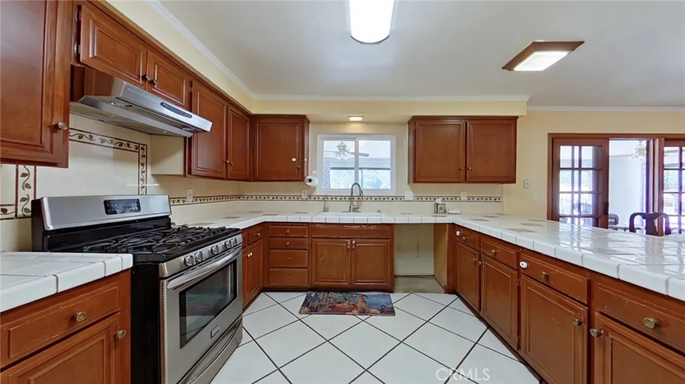 814 Lisa Street Palmdale, CA 93551