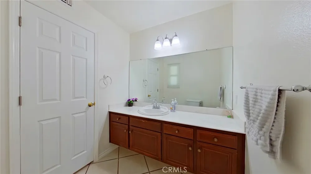 814 Lisa Street Palmdale, CA 93551