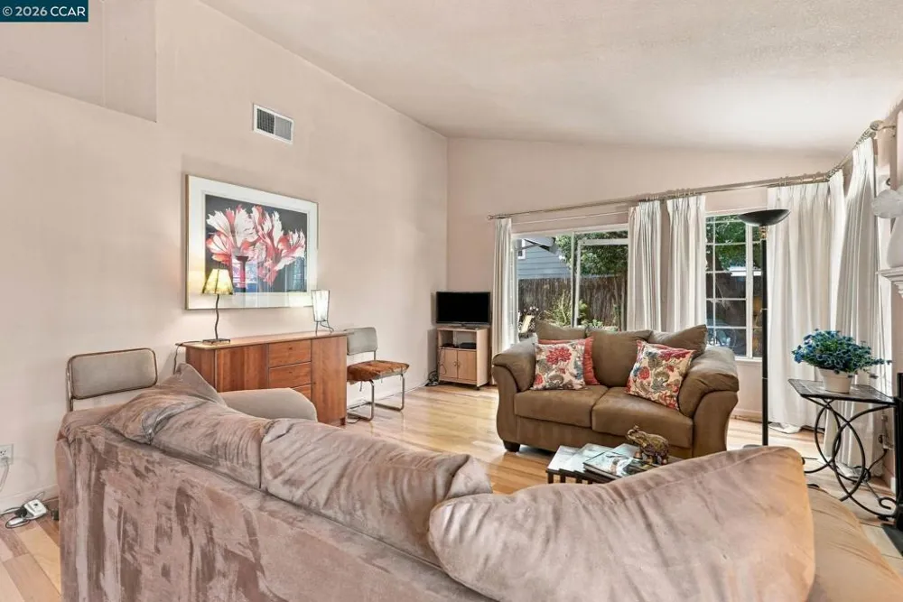 330 Aguilar Pl Pittsburg, CA 94565