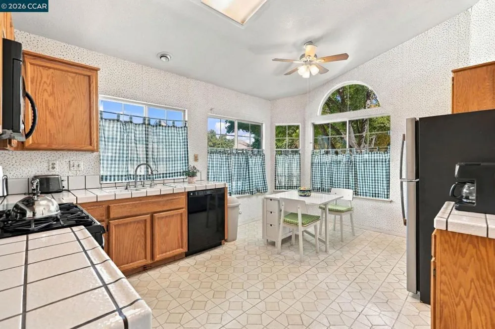 330 Aguilar Pl Pittsburg, CA 94565