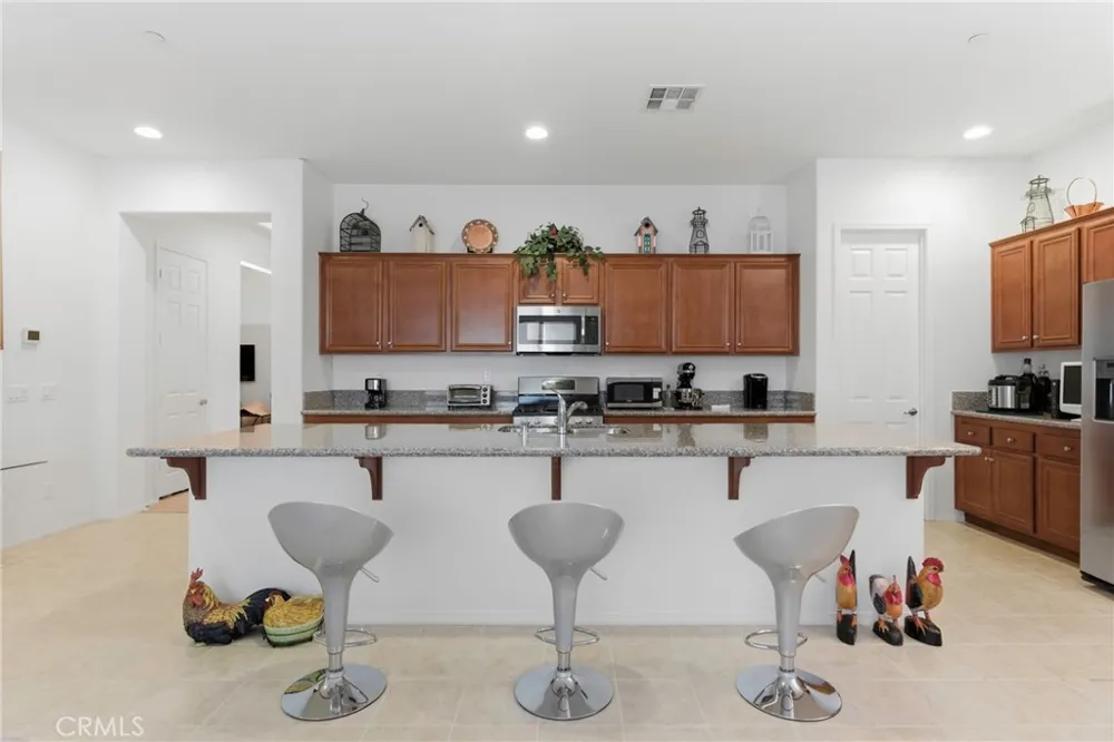 9810 Richland Hills Lane Bakersfield, CA 93306