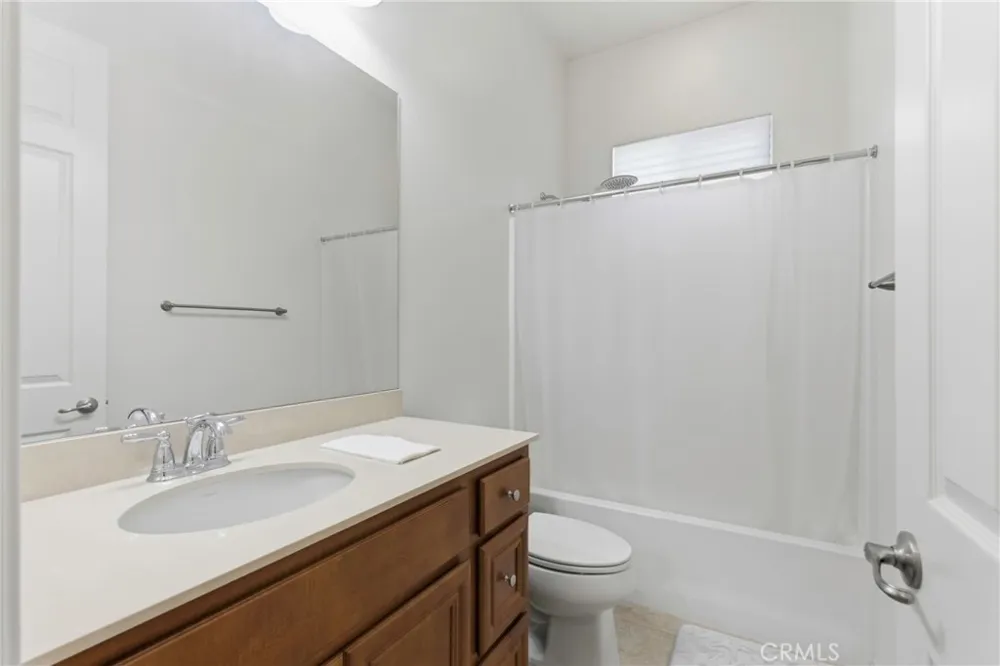 9810 Richland Hills Lane Bakersfield, CA 93306