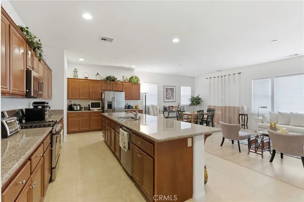 9810 Richland Hills Lane Bakersfield, CA 93306