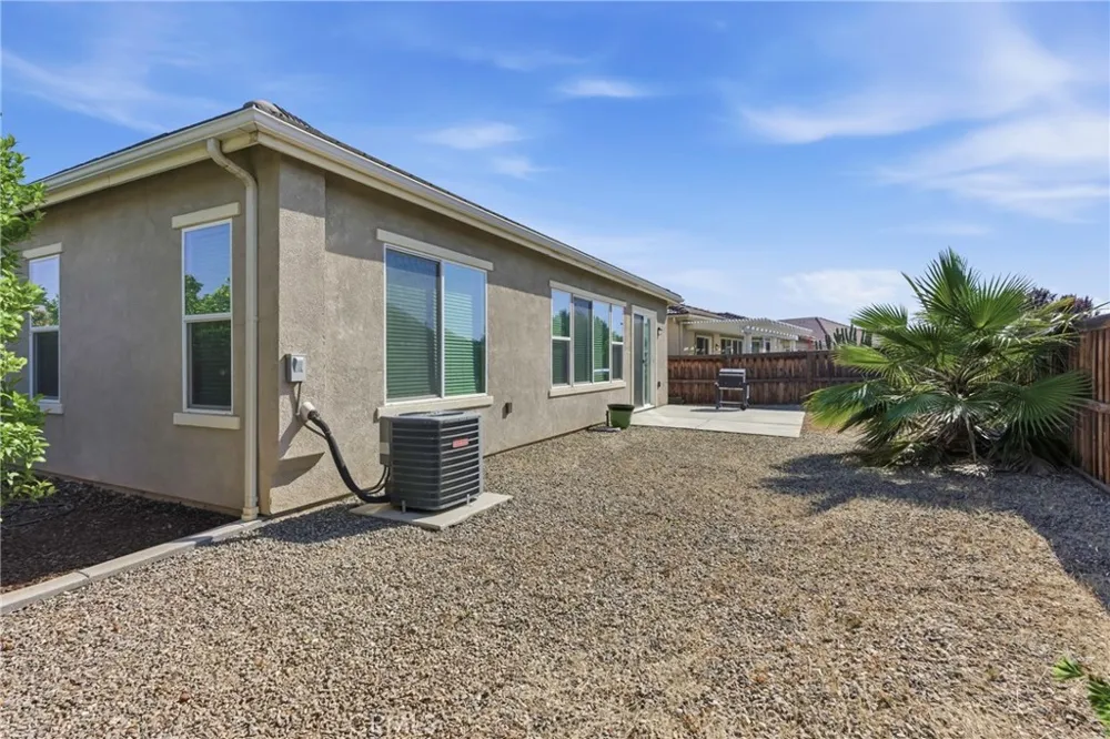 9810 Richland Hills Lane Bakersfield, CA 93306