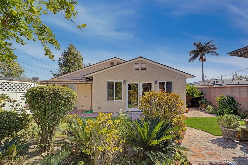 347 W Leeside Glendora, CA 91741