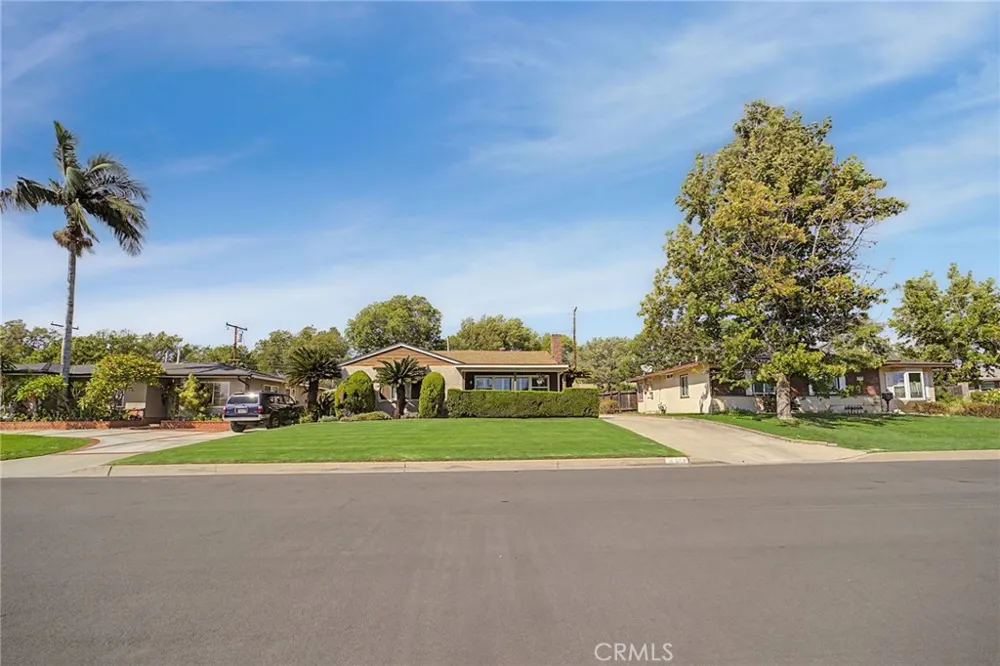 347 W Leeside Glendora, CA 91741