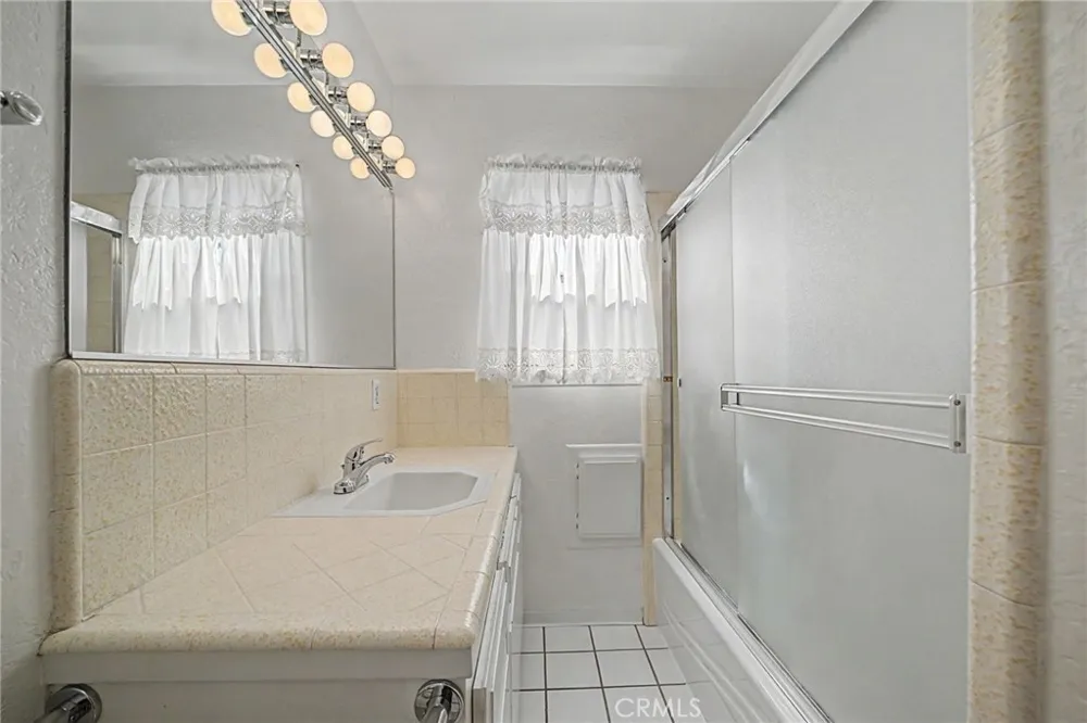 347 W Leeside Glendora, CA 91741