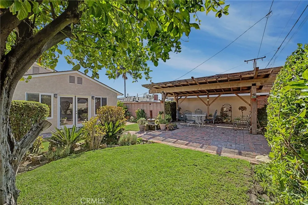 347 W Leeside Glendora, CA 91741