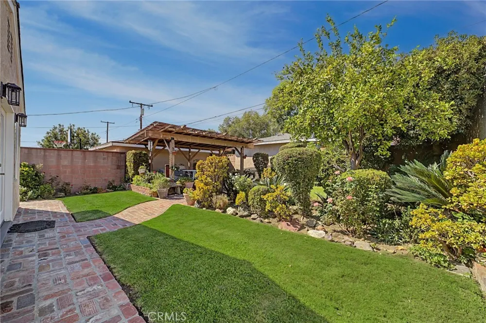 347 W Leeside Glendora, CA 91741