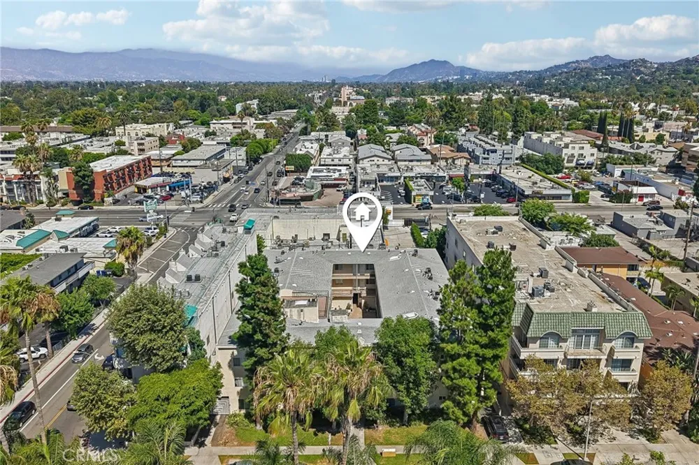 4358 Mammoth Avenue #14 Sherman Oaks, CA 91423
